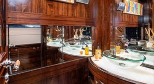 Vesper Caribbean, East Mediterranean