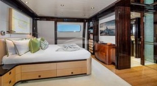 Vesper Caribbean, East Mediterranean