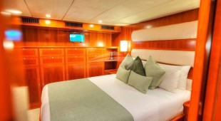 Voyager East Mediterranean, West Mediterranean