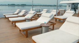 White Pearl Indian Ocean