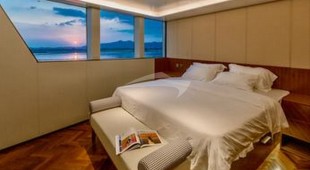 White Pearl Indian Ocean