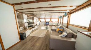 White Swan Greece, Turkey