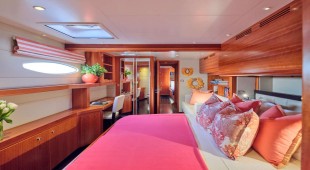 World's End (med) Greece