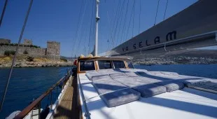 Ya Selam East Mediterranean