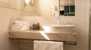 Yolo East Mediterranean