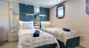 Yolo East Mediterranean