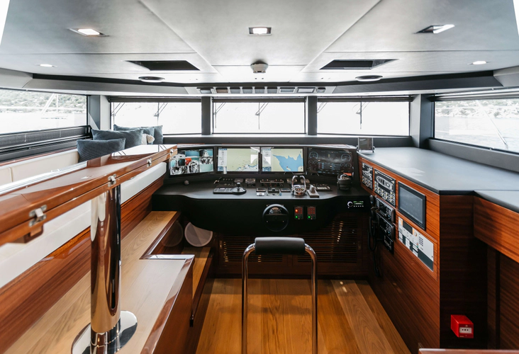 Papillon Yacht Photos Pics 