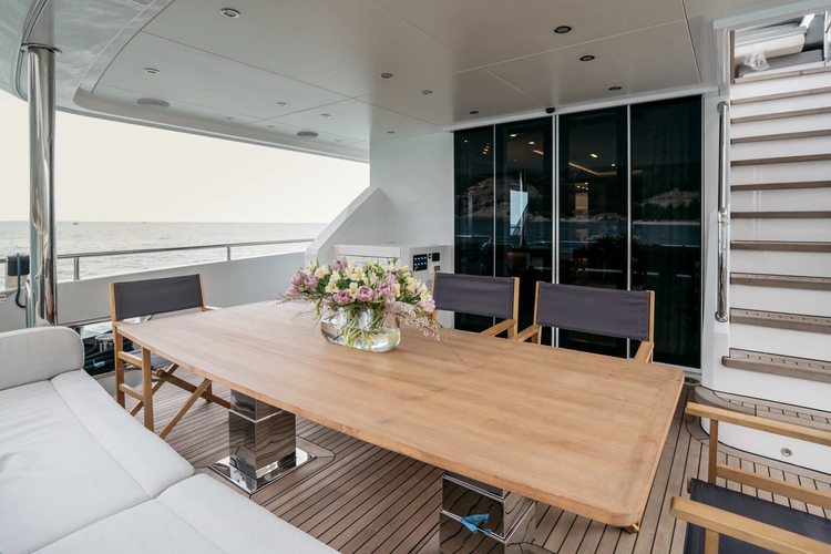 Papillon Yacht Photos Pics 