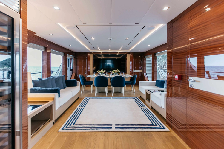 Papillon Yacht Photos Pics 