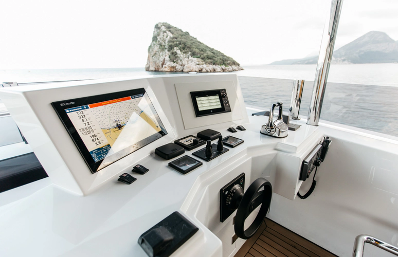 Papillon Yacht Photos Pics 