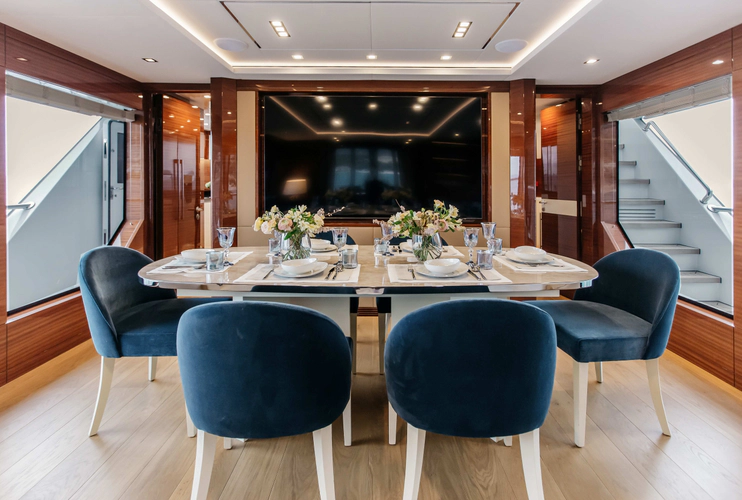 Papillon Yacht Photos Pics 