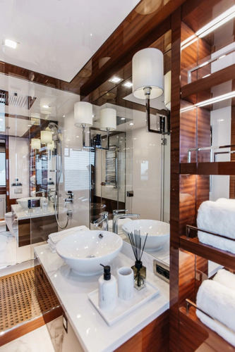 Papillon Yacht Photos Pics 