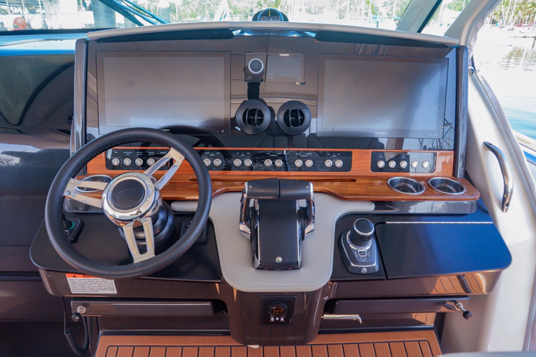 Oso Del Mar Yacht Photos Pics 