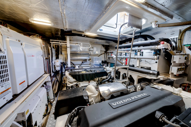 To Life Yacht Photos Pics 