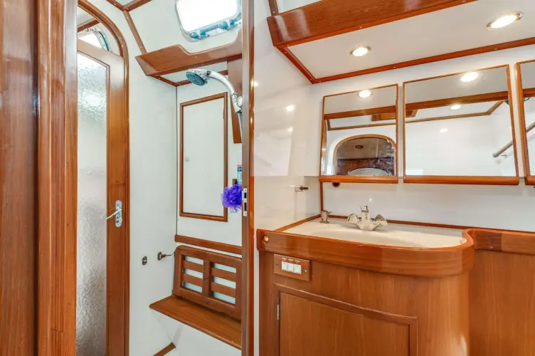 Perfect Symmetry Yacht Photos Pics 