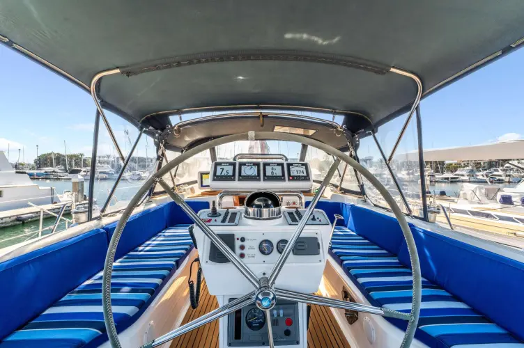 Perfect Symmetry Yacht Photos Pics 