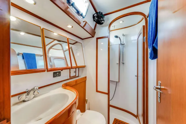 Perfect Symmetry Yacht Photos Pics 