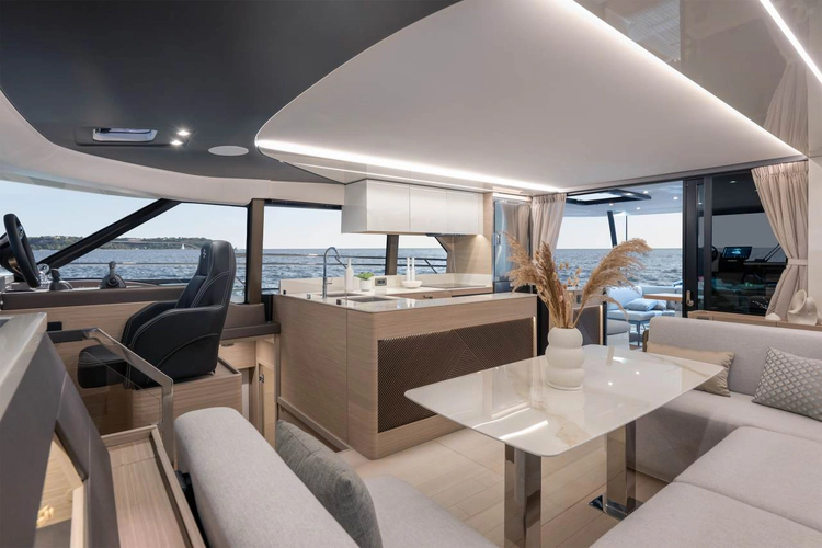 M48 Yacht Photos Pics 