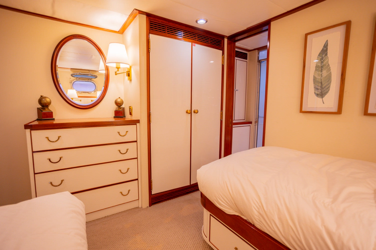 Noya Hill Yacht Photos Pics 
