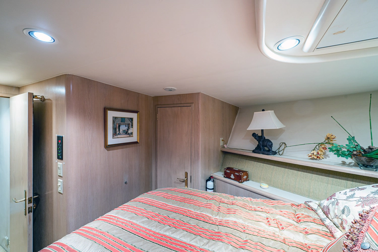 Enchantress Yacht Photos Pics 