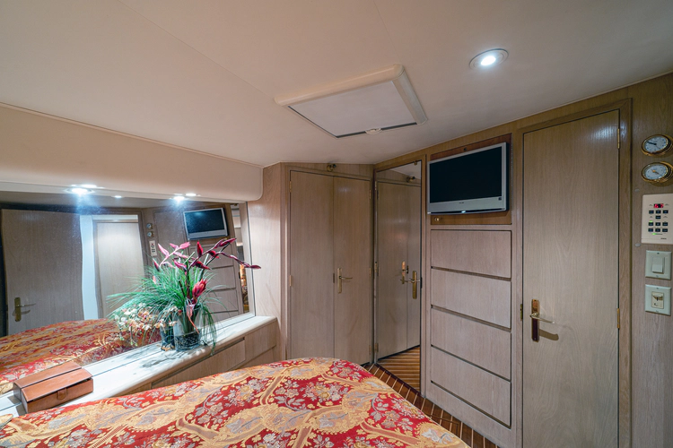 Enchantress Yacht Photos Pics 