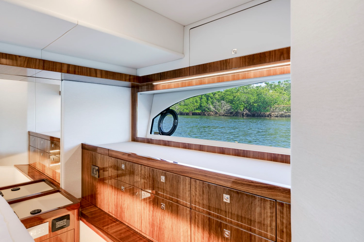 50 Sports Motor Yacht Yacht Photos Pics 