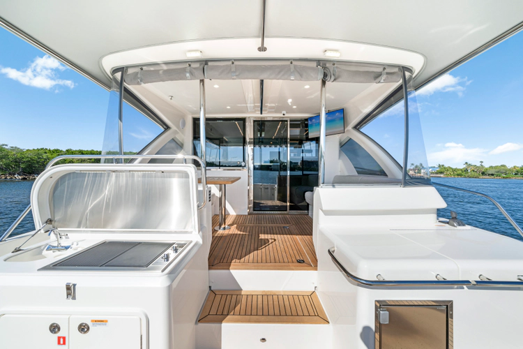 50 Sports Motor Yacht Yacht Photos Pics 