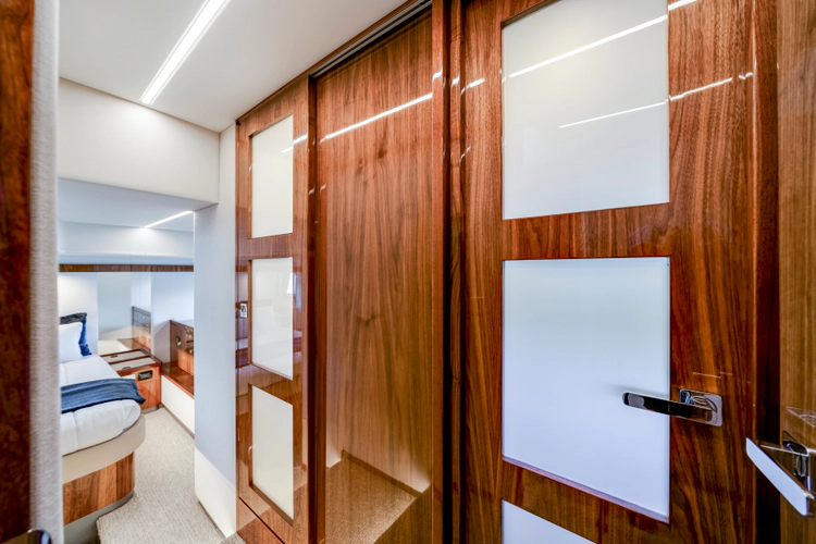 50 Sports Motor Yacht Yacht Photos Pics 