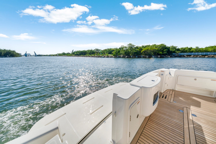 50 Sports Motor Yacht Yacht Photos Pics 