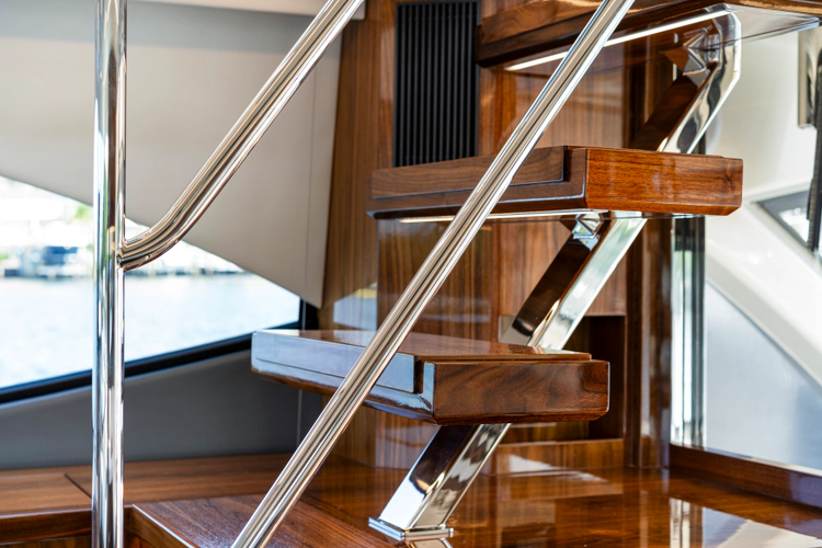 50 Sports Motor Yacht Yacht Photos Pics 