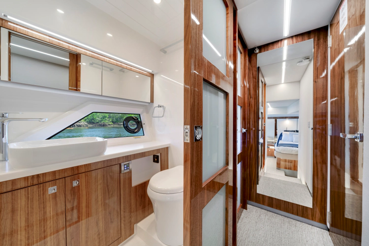 50 Sports Motor Yacht Yacht Photos Pics 