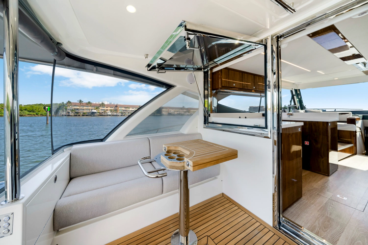 50 Sports Motor Yacht Yacht Photos Pics 