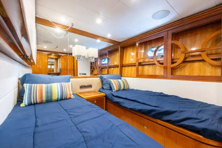 Ocean 1 Yacht Photos Pics 