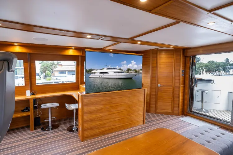 Ocean 1 Yacht Photos Pics 
