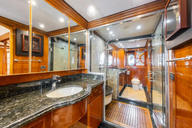 Ocean 1 Yacht Photos Pics 