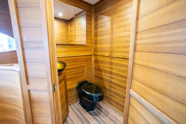Ocean 1 Yacht Photos Pics 
