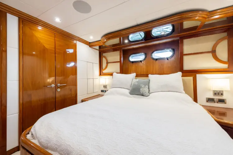 Ocean 1 Yacht Photos Pics 