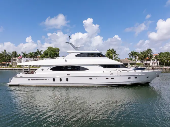 Ocean 1 Yacht Photos Pics 
