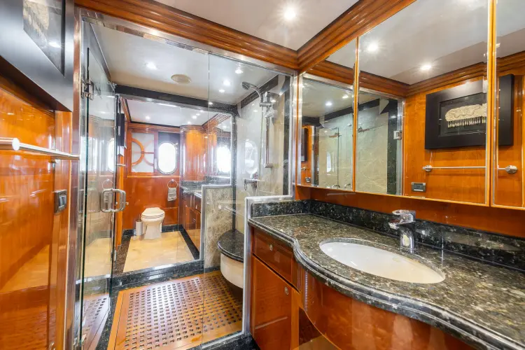 Ocean 1 Yacht Photos Pics 