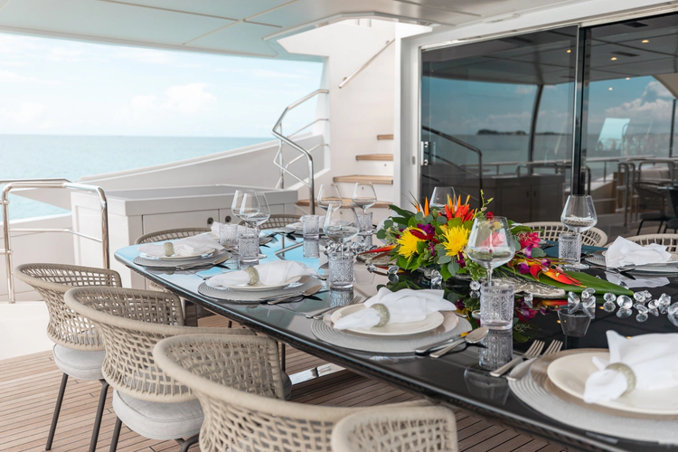 Emina Yacht Photos Pics 