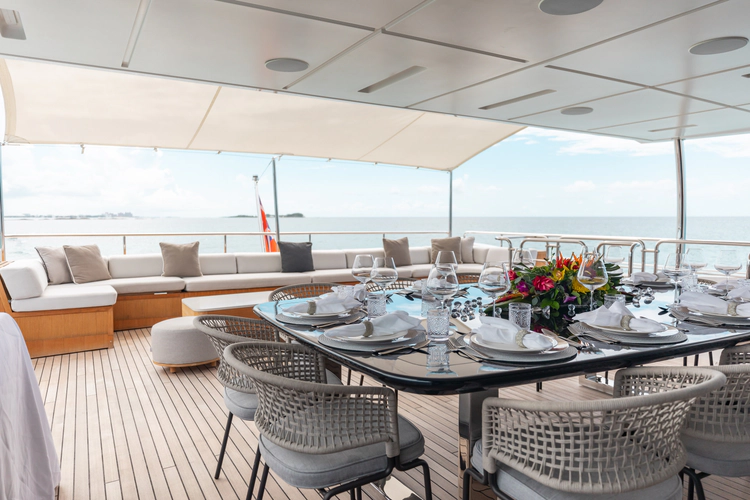 Emina Yacht Photos Pics 