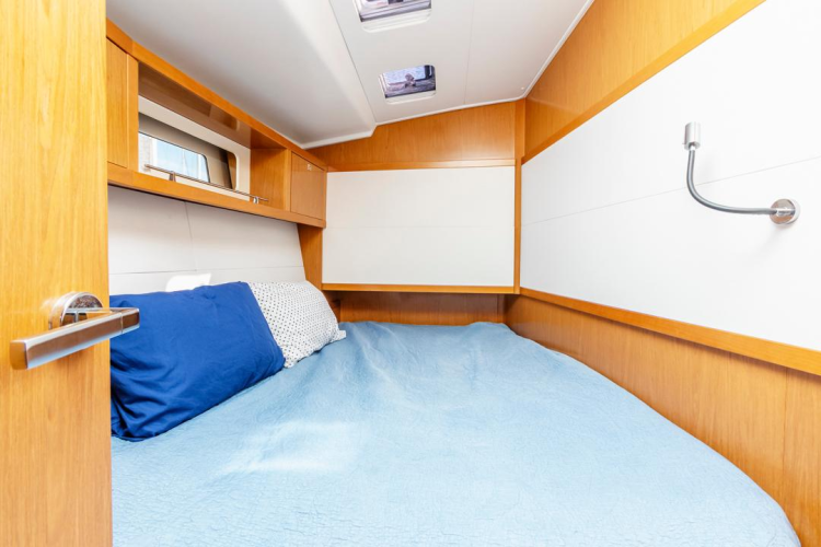 Blue Sky Yacht Photos Pics 