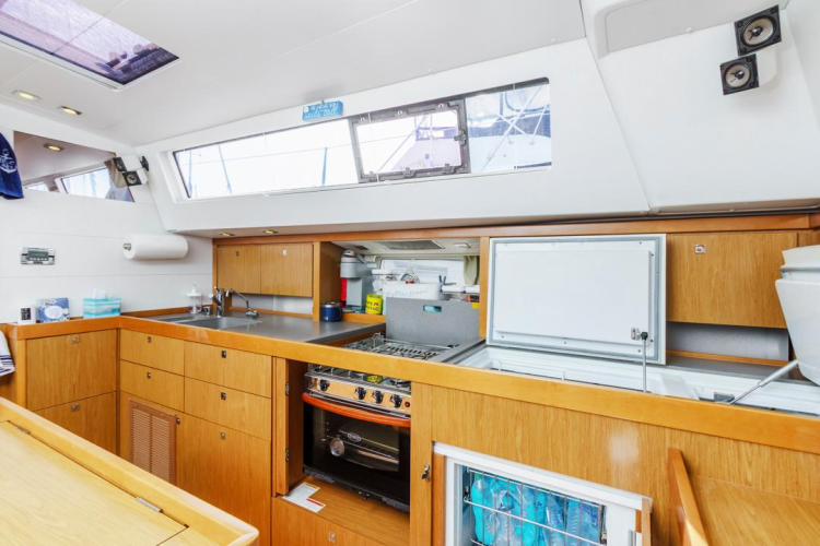 Blue Sky Yacht Photos Pics 
