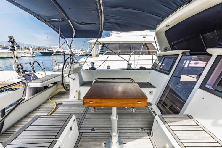 Blue Sky Yacht Photos Pics 