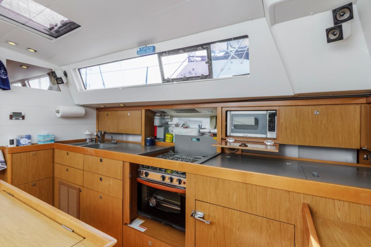 Blue Sky Yacht Photos Pics 