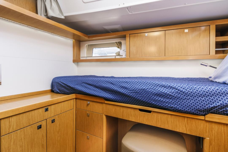 Blue Sky Yacht Photos Pics 