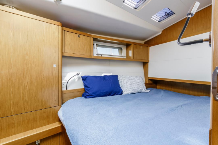 Blue Sky Yacht Photos Pics 
