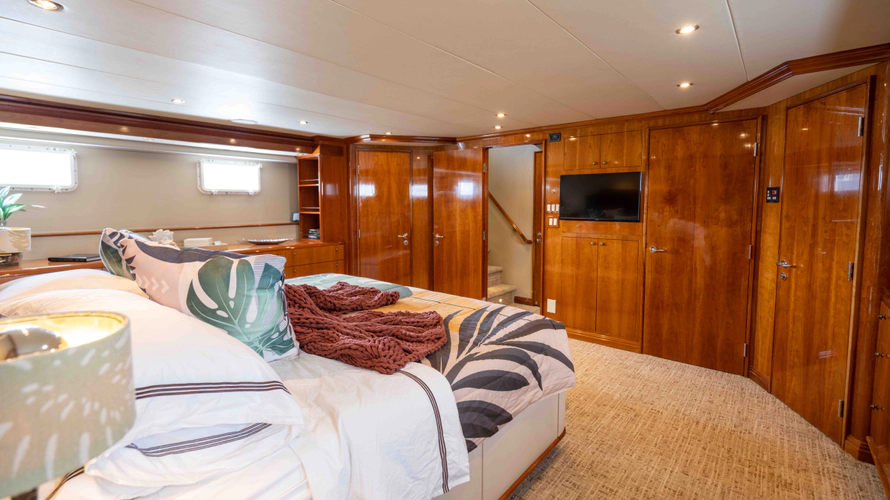 Well Done Yacht Photos Pics 