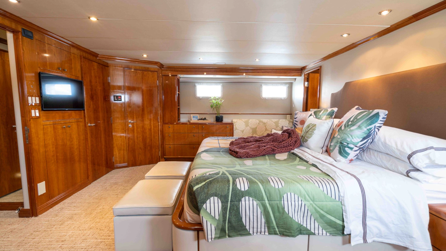 Well Done Yacht Photos Pics 