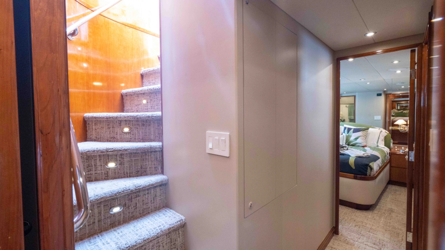 Well Done Yacht Photos Pics 